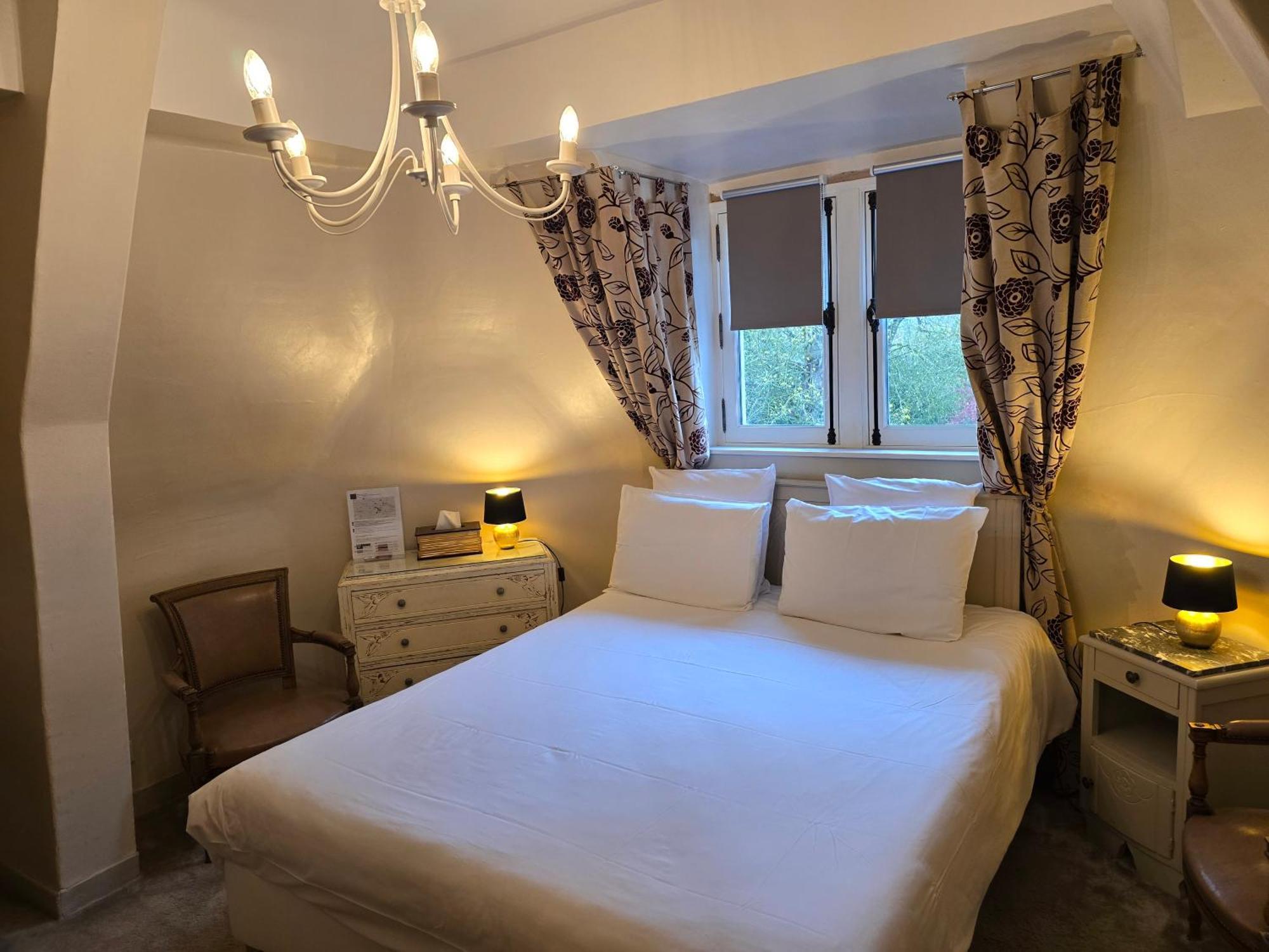 Le Castel Guesthouse Bayeux Zewnętrze zdjęcie