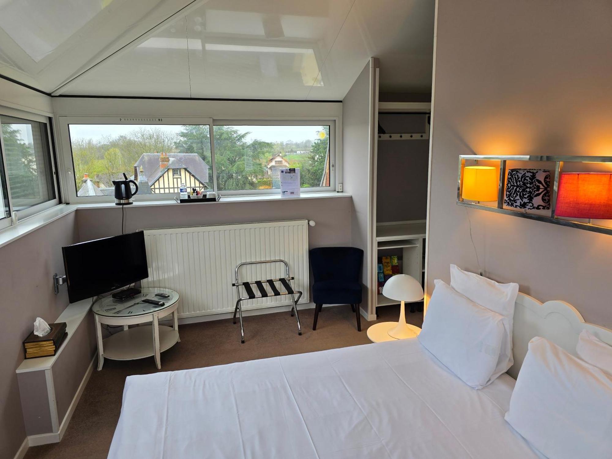 Le Castel Guesthouse Bayeux Pokój zdjęcie