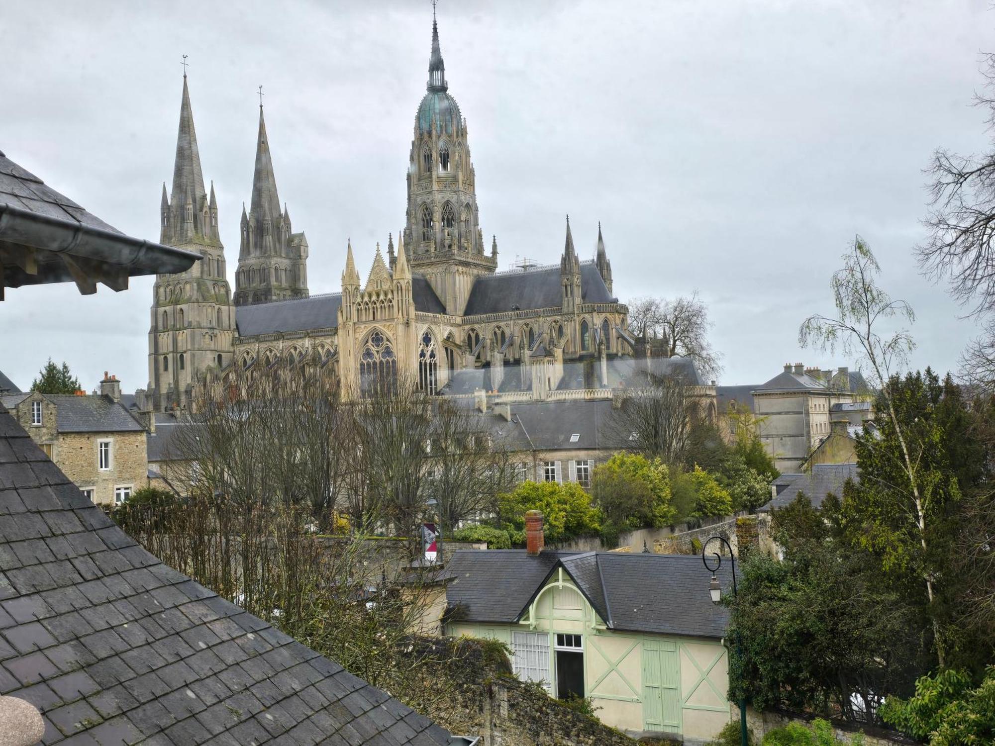 Le Castel Guesthouse Bayeux Zewnętrze zdjęcie