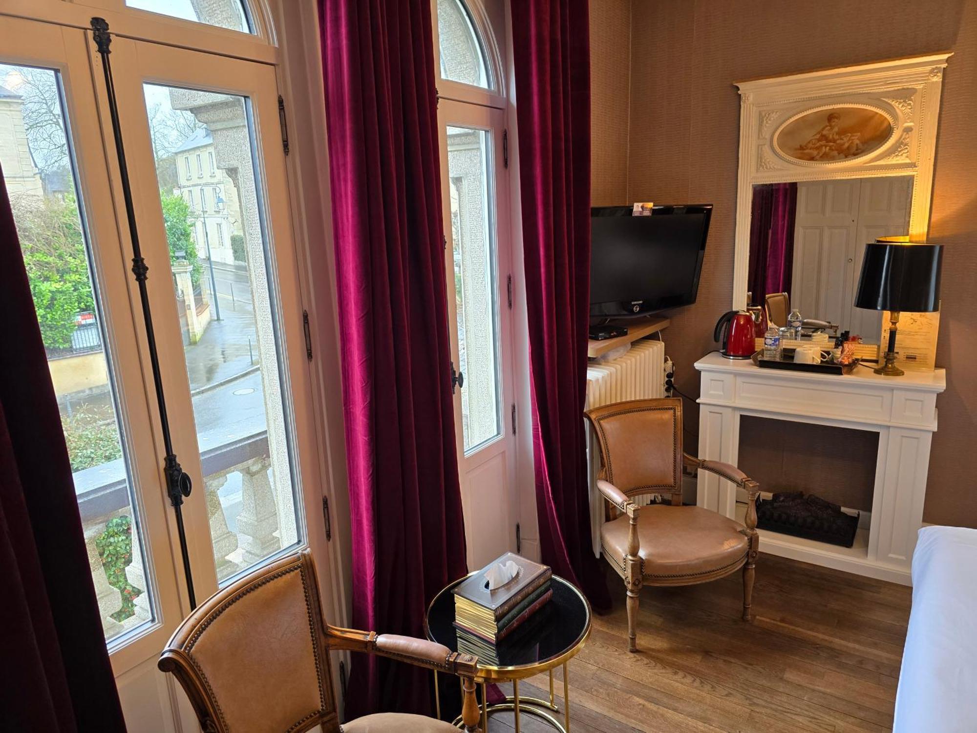 Le Castel Guesthouse Bayeux Zewnętrze zdjęcie