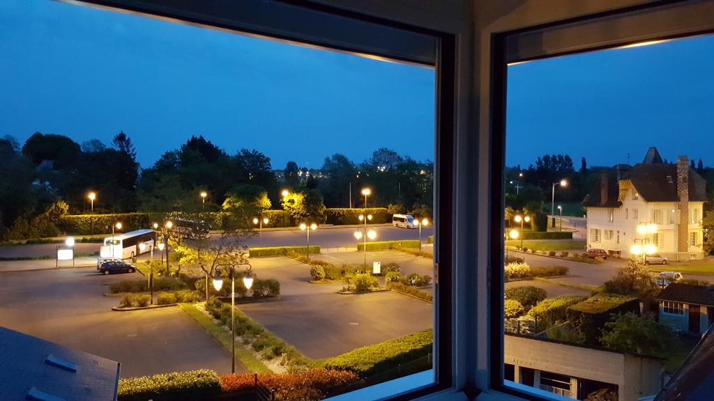 Le Castel Guesthouse Bayeux Zewnętrze zdjęcie